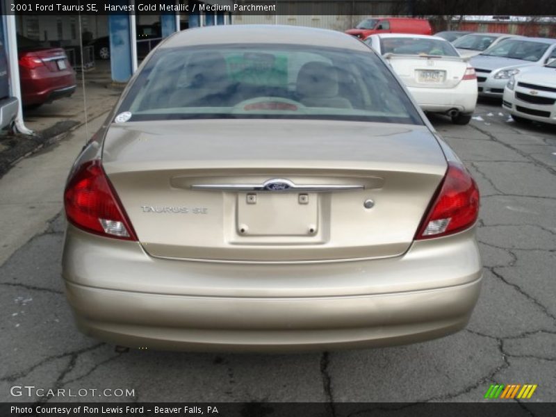 Harvest Gold Metallic / Medium Parchment 2001 Ford Taurus SE