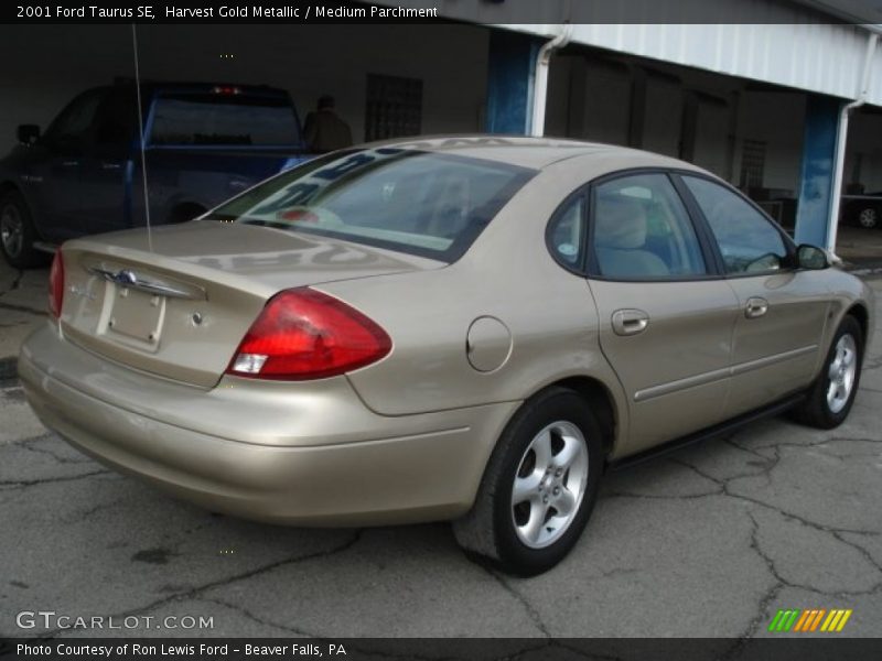 Harvest Gold Metallic / Medium Parchment 2001 Ford Taurus SE