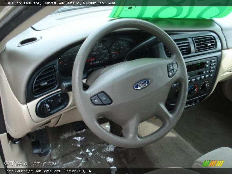 Harvest Gold Metallic / Medium Parchment 2001 Ford Taurus SE