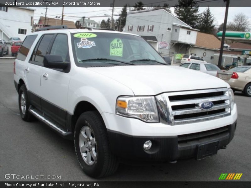 Front 3/4 View of 2011 Expedition XL 4x4