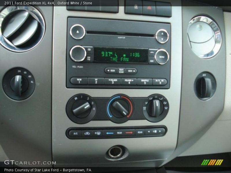 Controls of 2011 Expedition XL 4x4