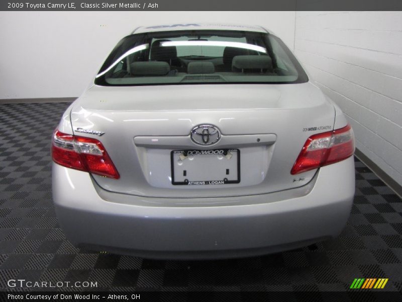 Classic Silver Metallic / Ash 2009 Toyota Camry LE