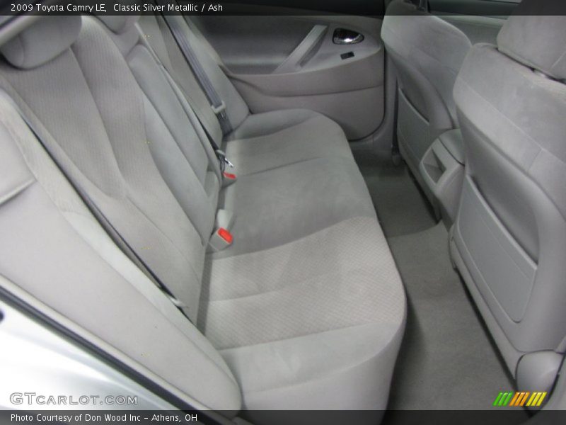 Classic Silver Metallic / Ash 2009 Toyota Camry LE