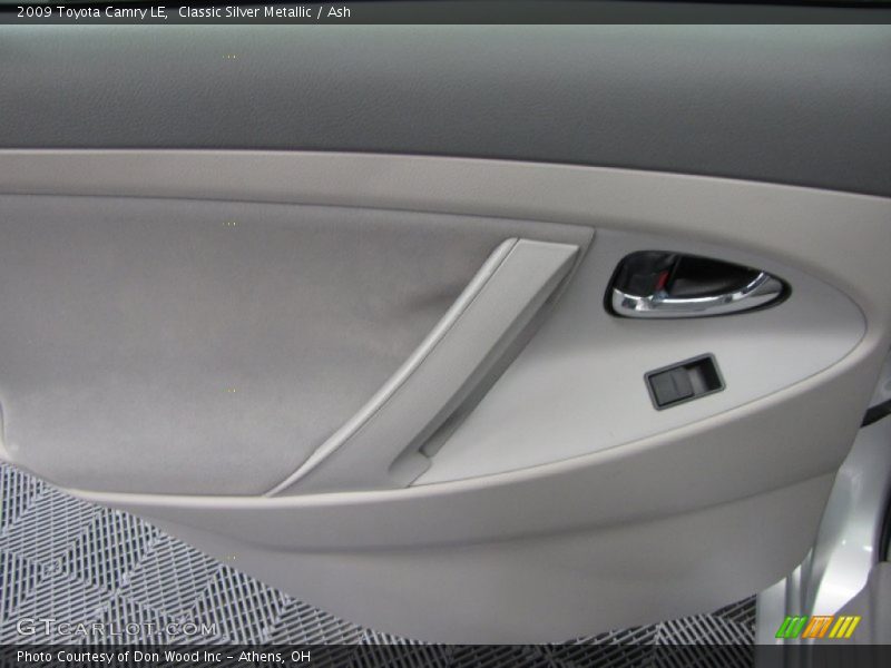 Classic Silver Metallic / Ash 2009 Toyota Camry LE