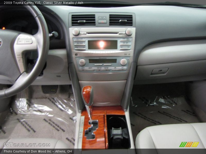 Classic Silver Metallic / Ash 2009 Toyota Camry XLE