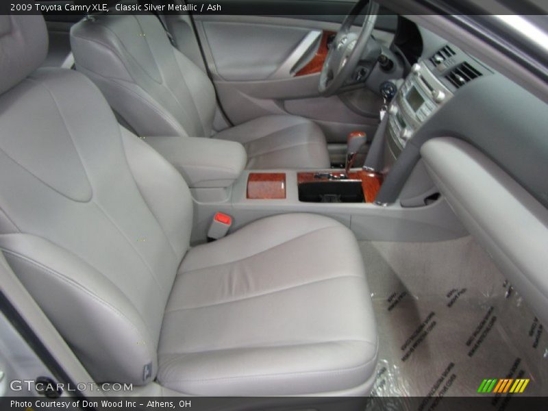 Classic Silver Metallic / Ash 2009 Toyota Camry XLE