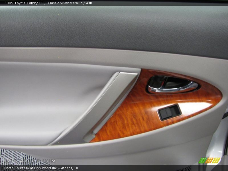 Classic Silver Metallic / Ash 2009 Toyota Camry XLE