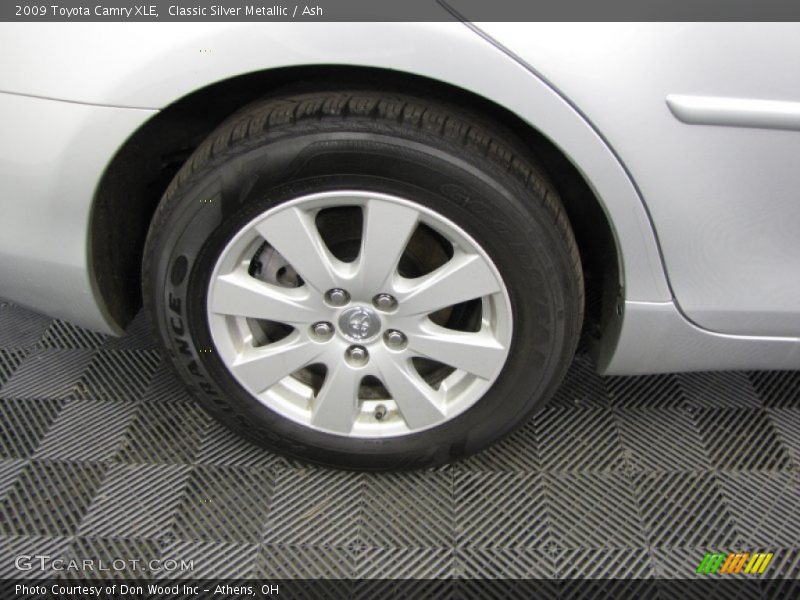 Classic Silver Metallic / Ash 2009 Toyota Camry XLE