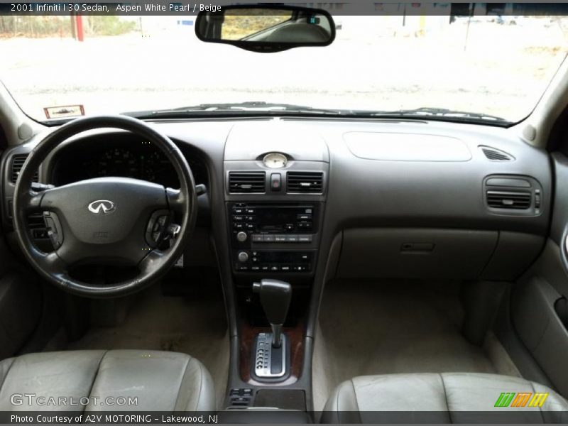 Aspen White Pearl / Beige 2001 Infiniti I 30 Sedan