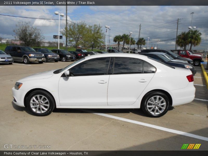 Candy White / Titan Black 2011 Volkswagen Jetta SE Sedan