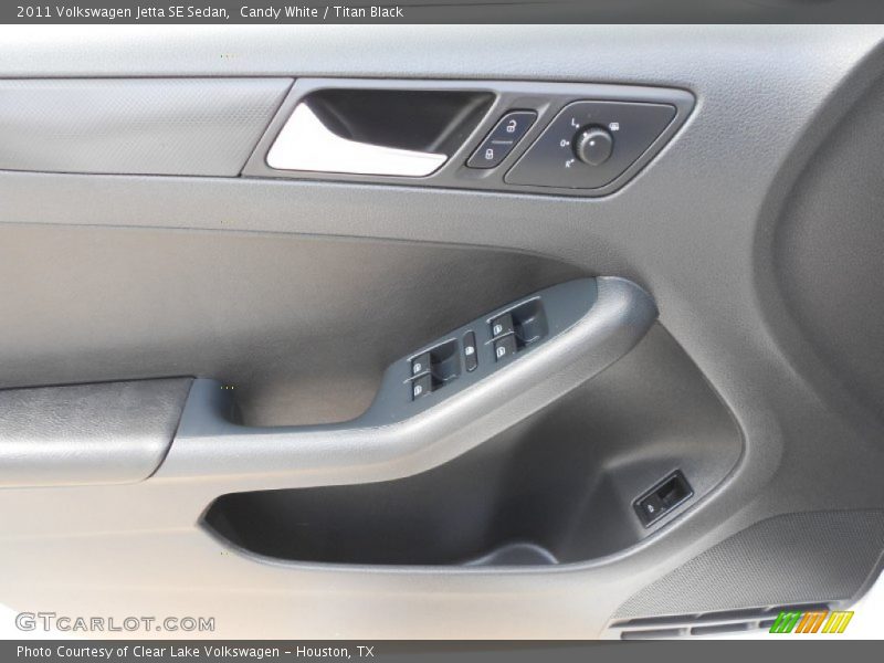 Candy White / Titan Black 2011 Volkswagen Jetta SE Sedan