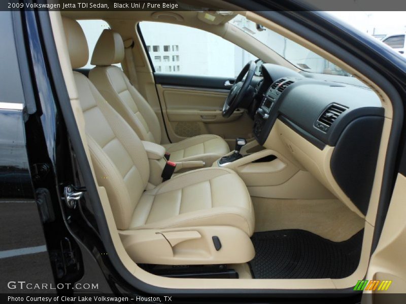 Black Uni / Pure Beige 2009 Volkswagen Jetta TDI Sedan