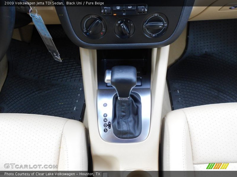 Black Uni / Pure Beige 2009 Volkswagen Jetta TDI Sedan