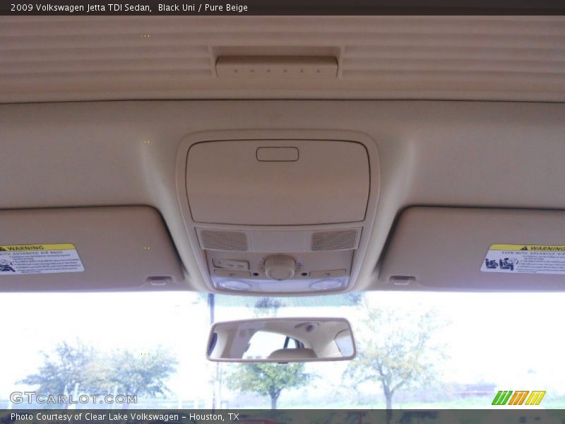 Black Uni / Pure Beige 2009 Volkswagen Jetta TDI Sedan