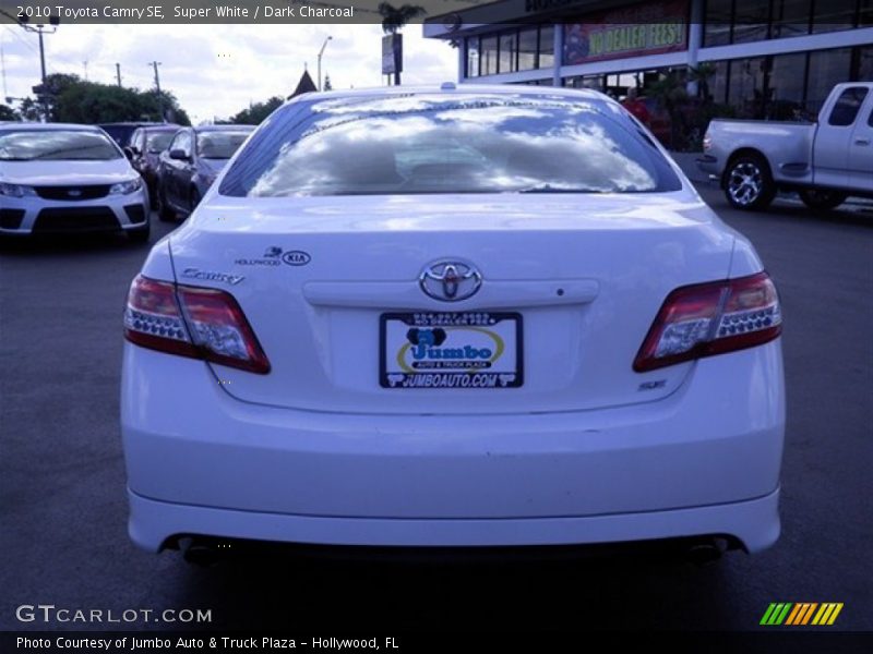 Super White / Dark Charcoal 2010 Toyota Camry SE