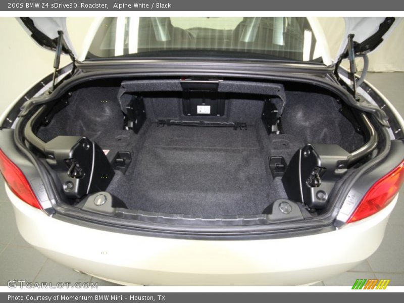  2009 Z4 sDrive30i Roadster Trunk