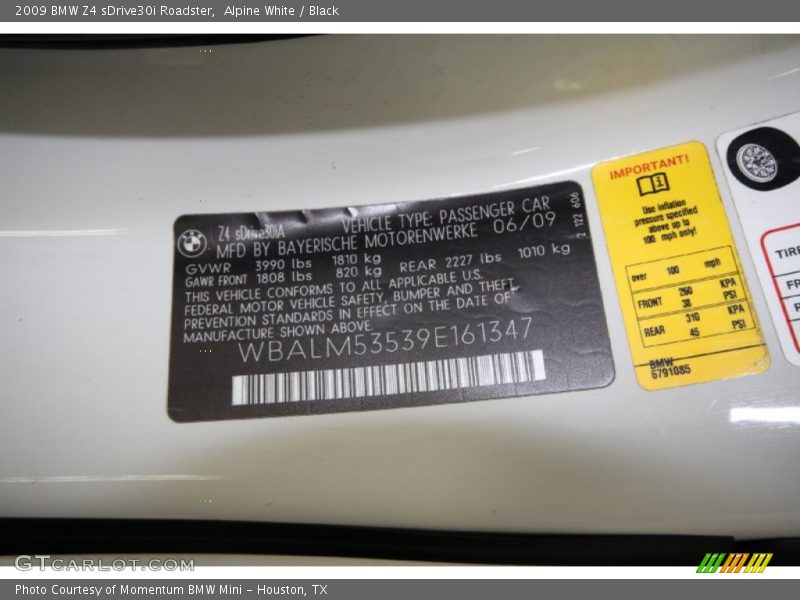 Alpine White / Black 2009 BMW Z4 sDrive30i Roadster