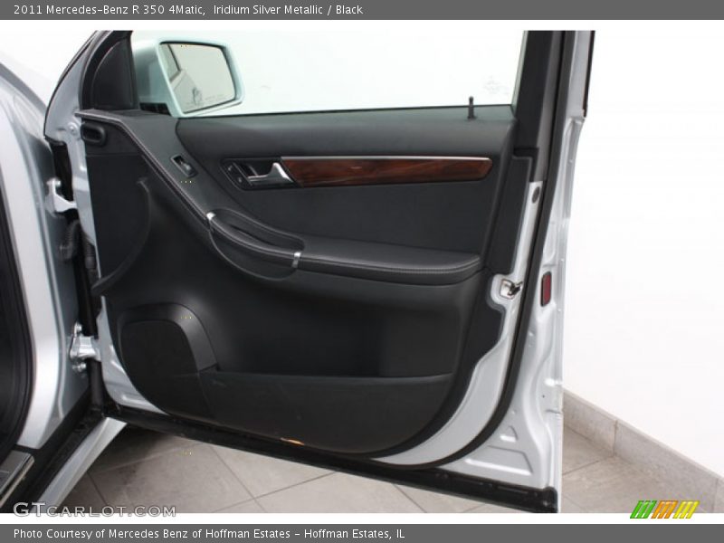 Iridium Silver Metallic / Black 2011 Mercedes-Benz R 350 4Matic