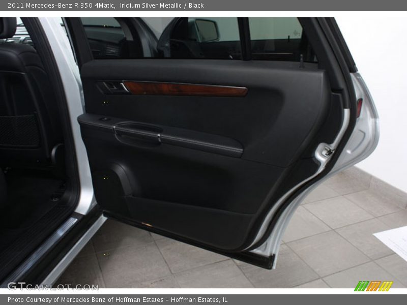 Iridium Silver Metallic / Black 2011 Mercedes-Benz R 350 4Matic