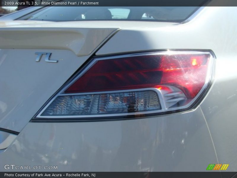 White Diamond Pearl / Parchment 2009 Acura TL 3.5