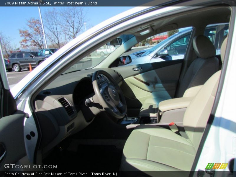 Winter Frost Pearl / Blond 2009 Nissan Altima 3.5 SE