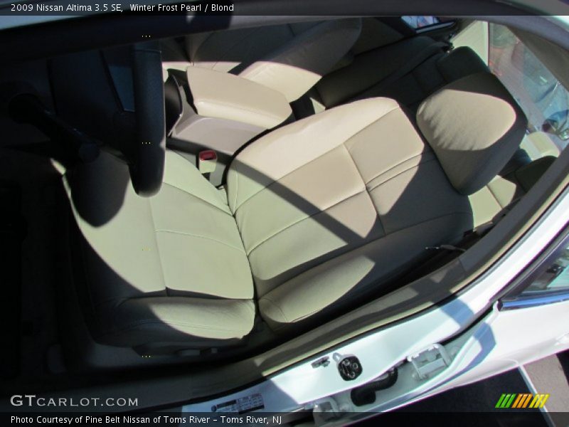 Winter Frost Pearl / Blond 2009 Nissan Altima 3.5 SE