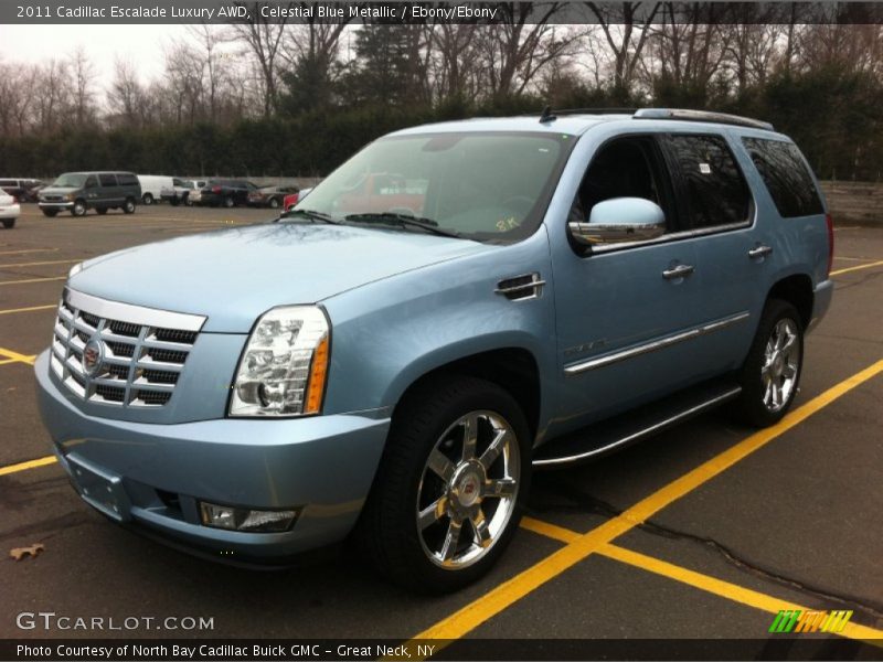 Front 3/4 View of 2011 Escalade Luxury AWD