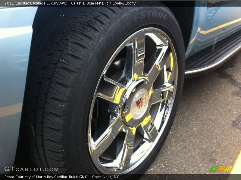  2011 Escalade Luxury AWD Wheel