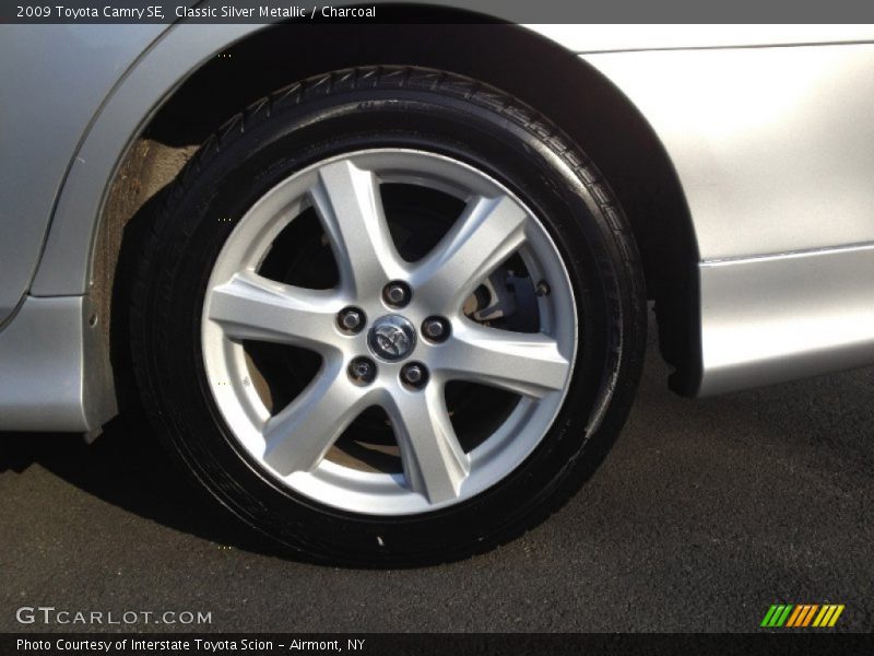 Classic Silver Metallic / Charcoal 2009 Toyota Camry SE