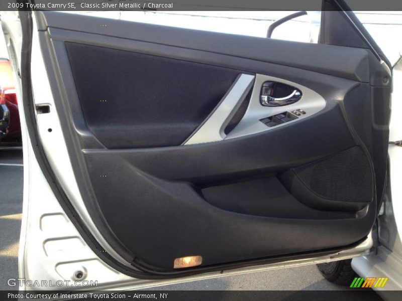 Classic Silver Metallic / Charcoal 2009 Toyota Camry SE