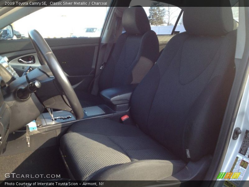 Classic Silver Metallic / Charcoal 2009 Toyota Camry SE