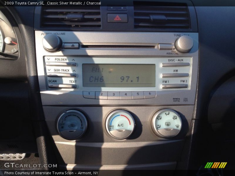 Classic Silver Metallic / Charcoal 2009 Toyota Camry SE