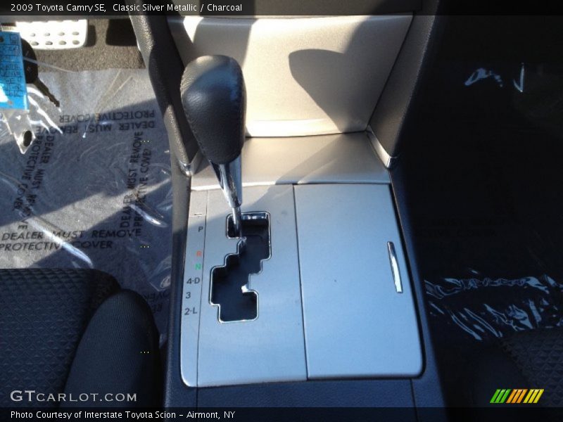 Classic Silver Metallic / Charcoal 2009 Toyota Camry SE