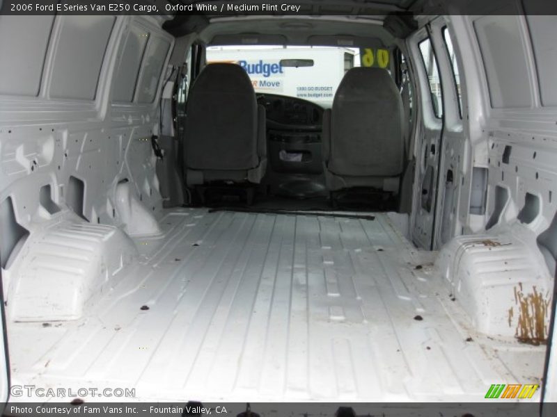 Oxford White / Medium Flint Grey 2006 Ford E Series Van E250 Cargo