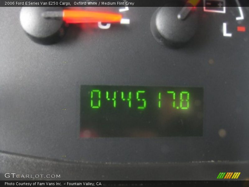 Oxford White / Medium Flint Grey 2006 Ford E Series Van E250 Cargo