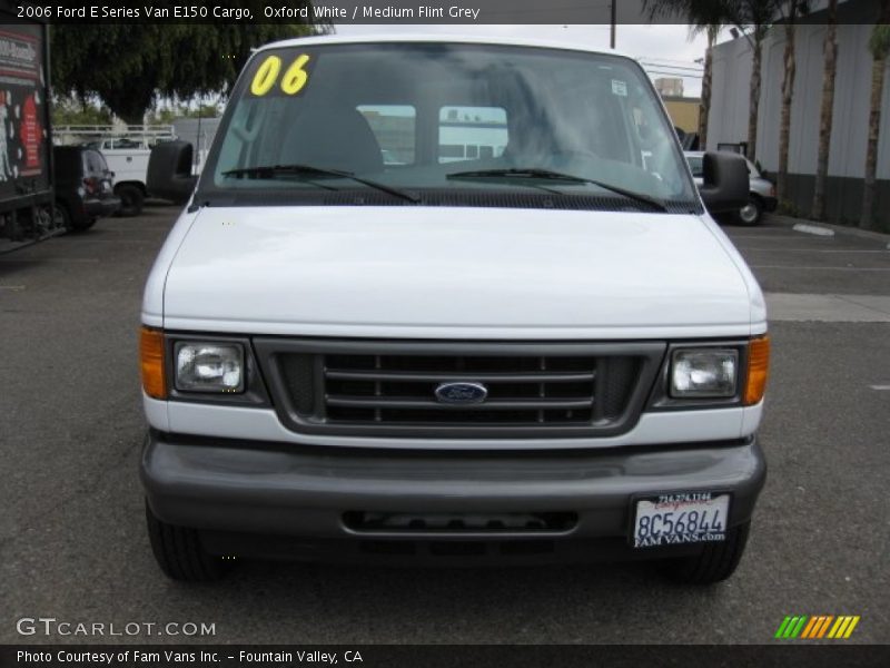 Oxford White / Medium Flint Grey 2006 Ford E Series Van E150 Cargo