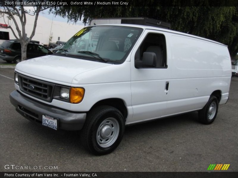 Oxford White / Medium Flint Grey 2006 Ford E Series Van E150 Cargo