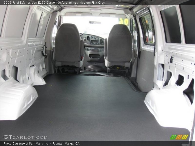 Oxford White / Medium Flint Grey 2006 Ford E Series Van E150 Cargo