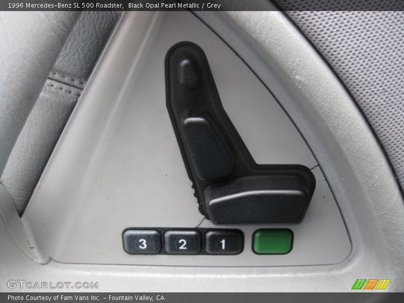 Controls of 1996 SL 500 Roadster