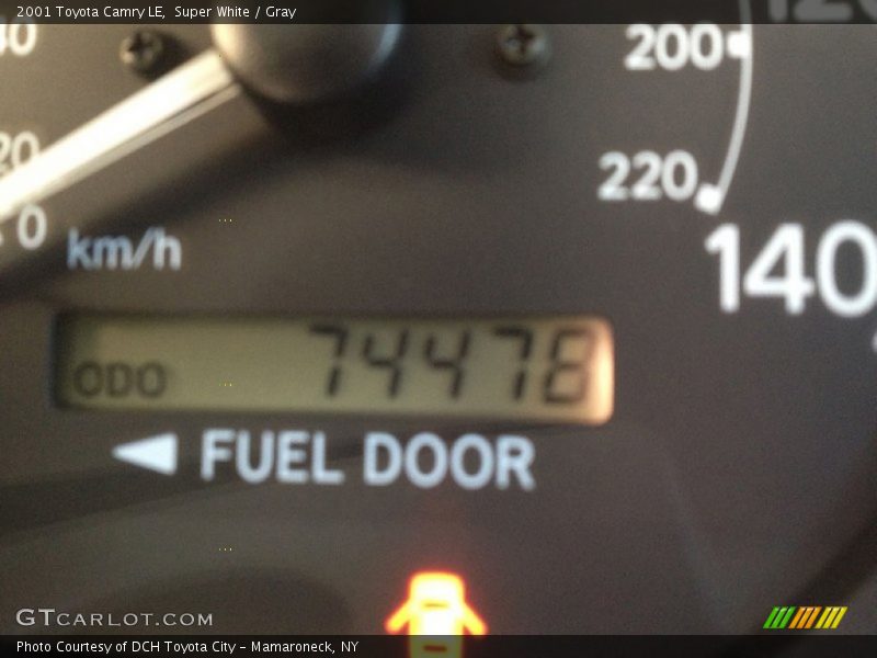 Super White / Gray 2001 Toyota Camry LE