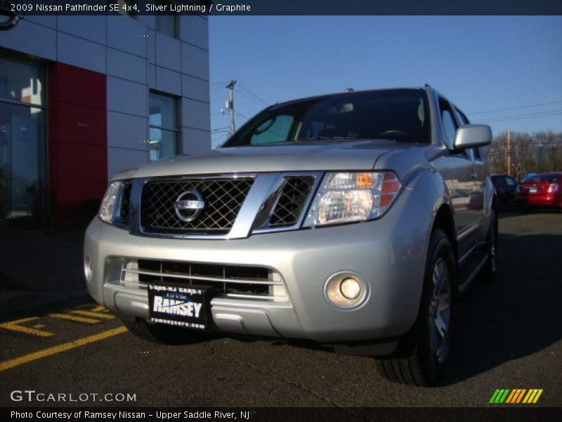 Silver Lightning / Graphite 2009 Nissan Pathfinder SE 4x4
