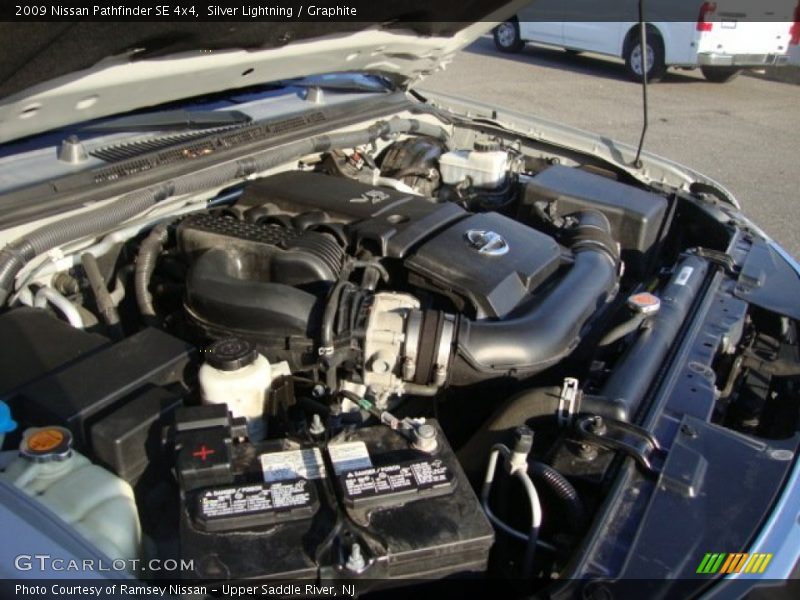 Silver Lightning / Graphite 2009 Nissan Pathfinder SE 4x4