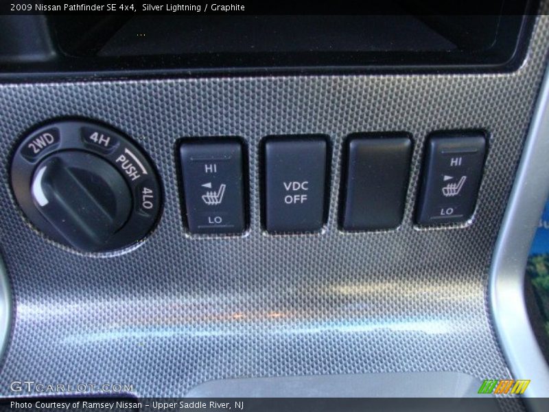 Silver Lightning / Graphite 2009 Nissan Pathfinder SE 4x4
