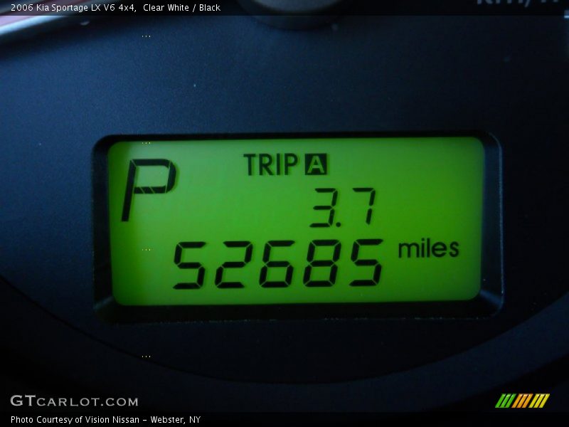 Clear White / Black 2006 Kia Sportage LX V6 4x4