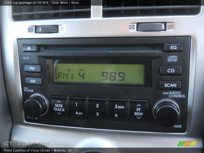 Clear White / Black 2006 Kia Sportage LX V6 4x4