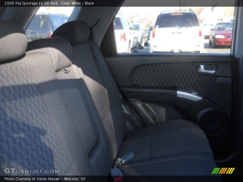Clear White / Black 2006 Kia Sportage LX V6 4x4