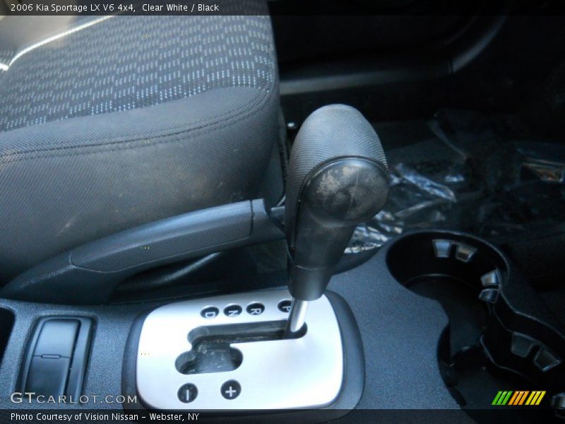 Clear White / Black 2006 Kia Sportage LX V6 4x4