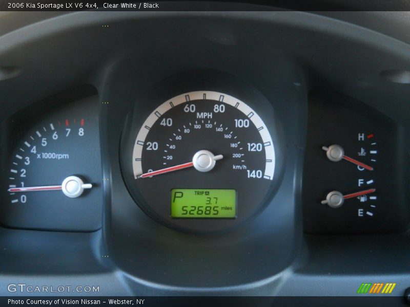 Clear White / Black 2006 Kia Sportage LX V6 4x4