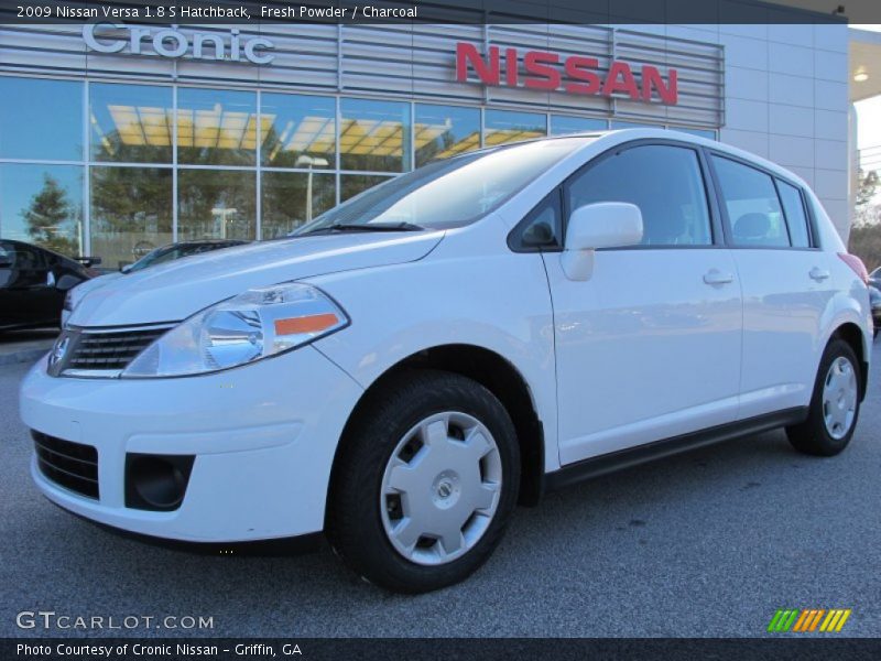 Fresh Powder / Charcoal 2009 Nissan Versa 1.8 S Hatchback