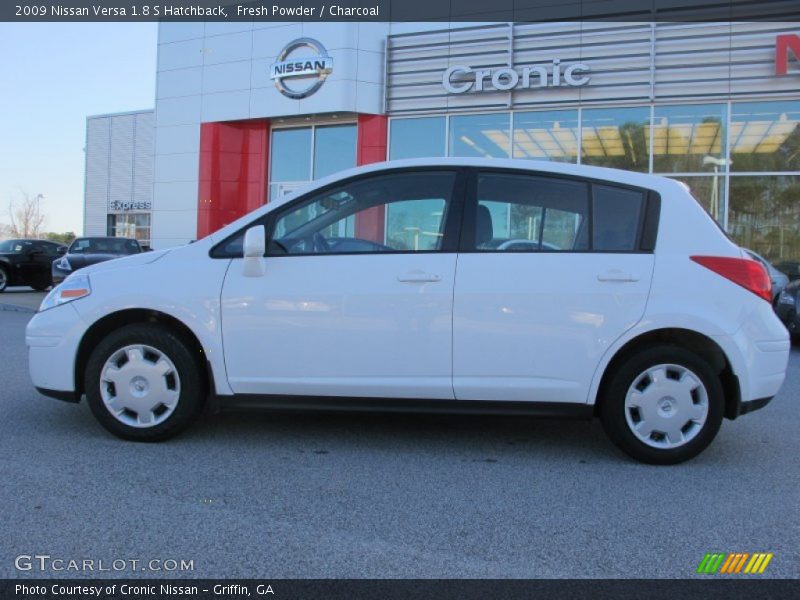 Fresh Powder / Charcoal 2009 Nissan Versa 1.8 S Hatchback